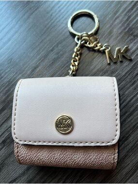 Michael Kors Ballet Pink Jet Set AirPods Case Keychain MK Logo Charm EUC